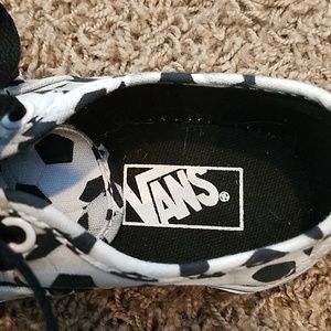 vans soccer cleats